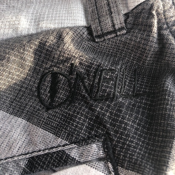 O’Neill Maverick Series Checkered Grey Shorts - Picture 4 of 4